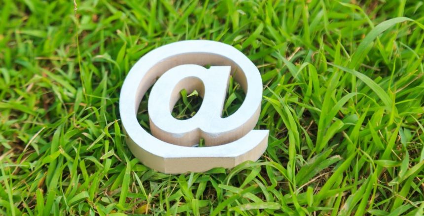 76baac240847445ca6fca00d5cc739e4_Email-sign-on-green-grass-837100202_5616x3744-1200-c-90
